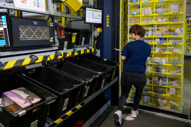 Amazon worker in France