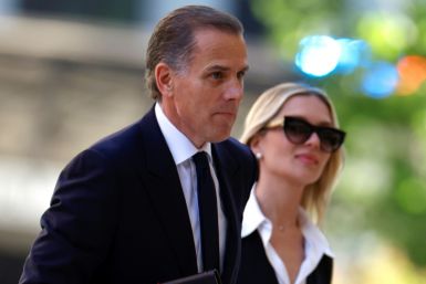 Hunter Biden, the son of US President Joe Biden, and his wife Melissa Cohen Biden arrive at the courthouse