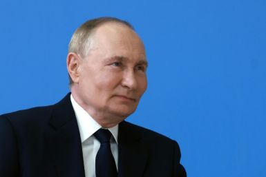 Russian President Vladimir Putin was welcomed by a guard of honour as he landed in the Mongolian capital Ulaanbaatar