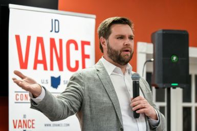 senate-candidate-jd-vance-campaigns-in-boardman