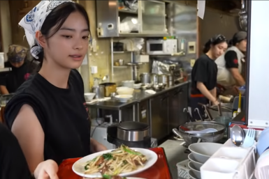 A Japanese college student who looks like NewJeans' Minji